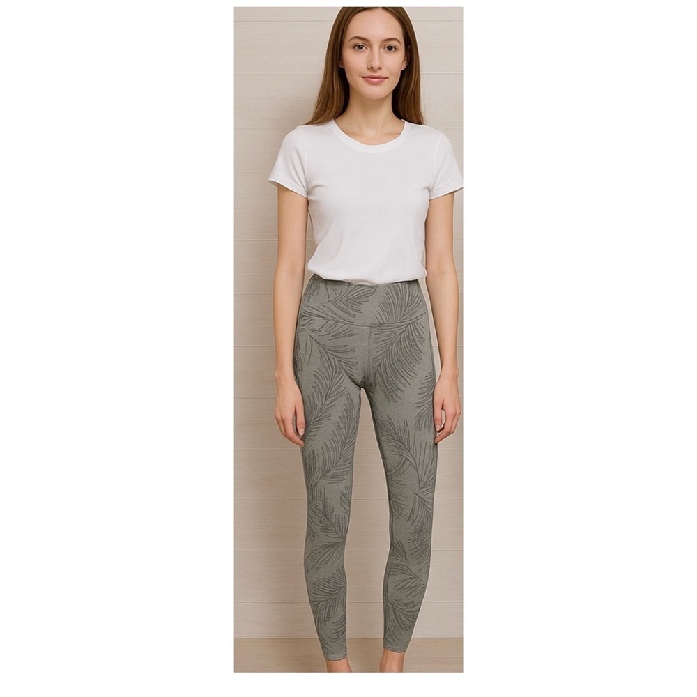Athleta Be Present Gray High-Waisted Leaf Palm Print Leggings size XS